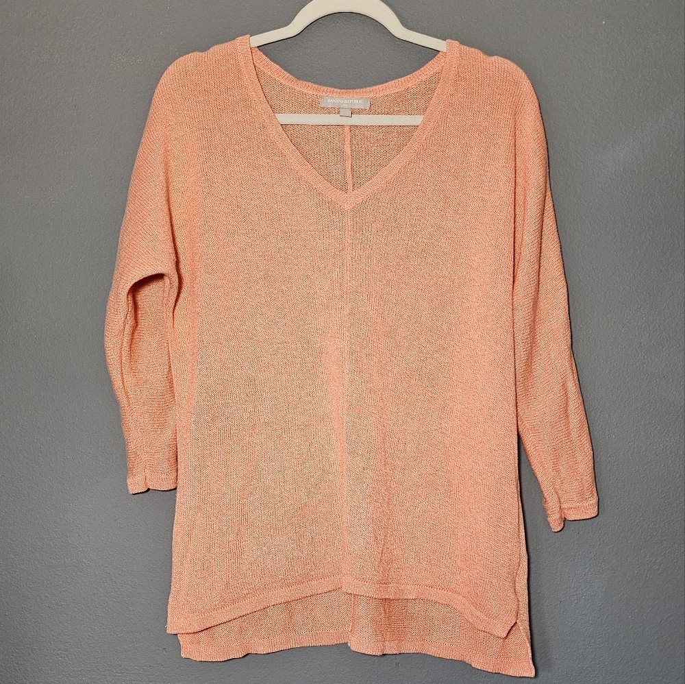 Banana Republic Peach Sweater Size M